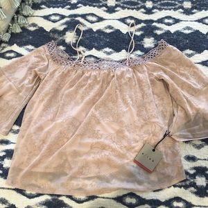 Pink detailed off the shoulder sleeve shirt